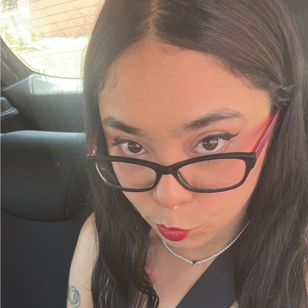 Meet your Posher, Maria